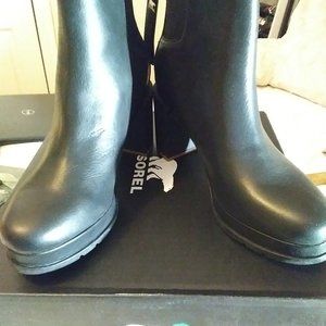 SOREL HEELED WATERPROOF CHELSEA BOOTS  "NIB"